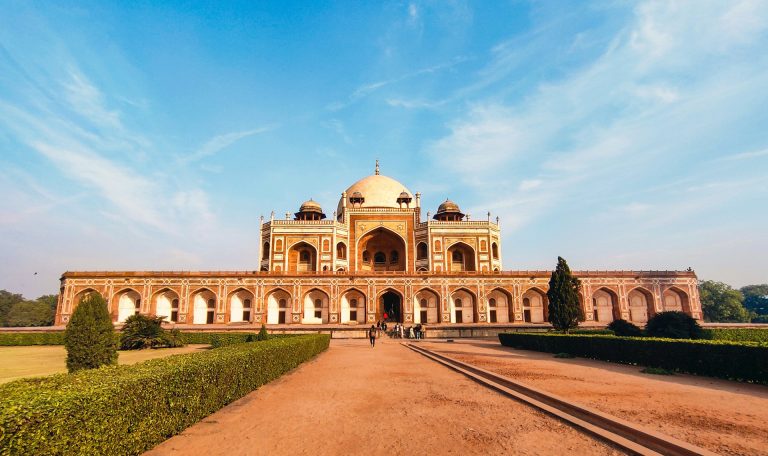 Read more about the article مغلیہ عہد کے عظیم بادشاہ ہمایوں کے مقبرہ کی سجاوٹ