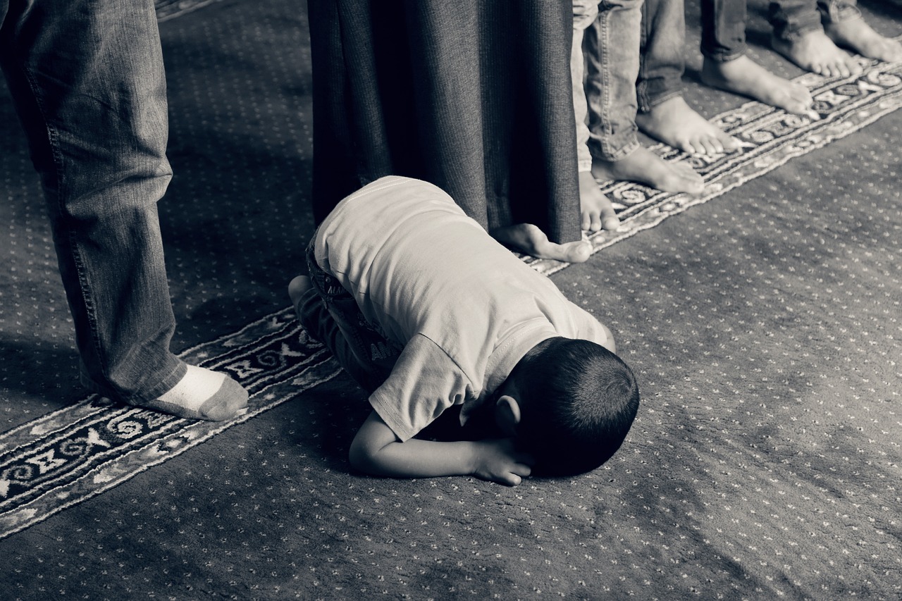 You are currently viewing اللہ رحیم اور کریم ہے