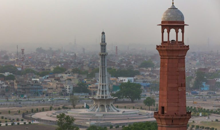 Read more about the article !جس کی لاٹھی اس کی بھینس
