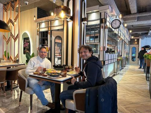 WhatsApp-Image-2022-12-07-at-4.10.54-PM-1